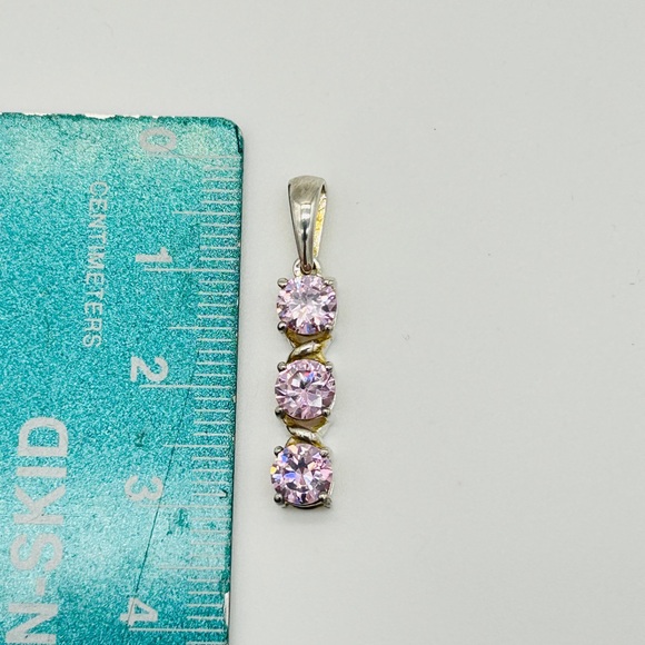 Simulated Pink Diamond Pendant; 925 Sterling Silver - Picture 2 of 4